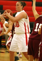 Sophomore Elyse Schlump